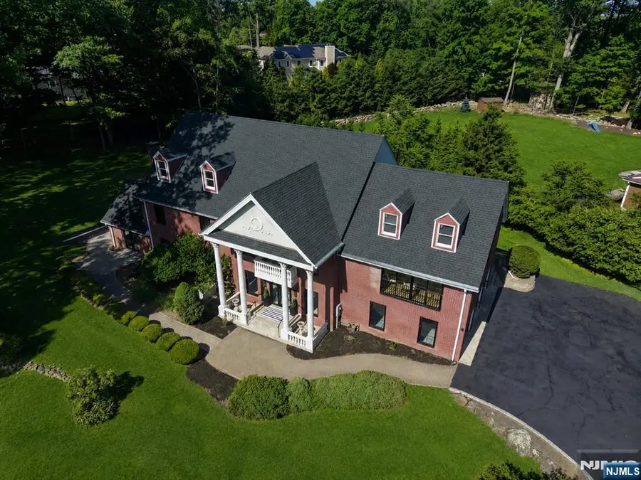 60 Brookside Drive, Upper Saddle River, NJ 07458 - #2