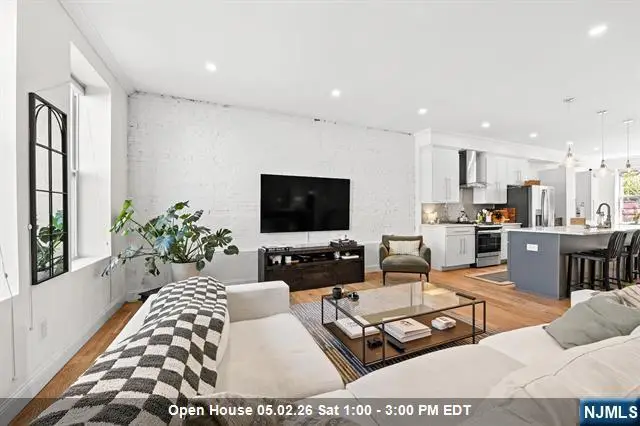 966 Summit Avenue 1, Jersey City, NJ 07307 - #1