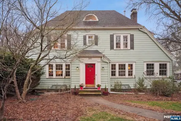 391 Up Mountain Avenue, Montclair, NJ 07043