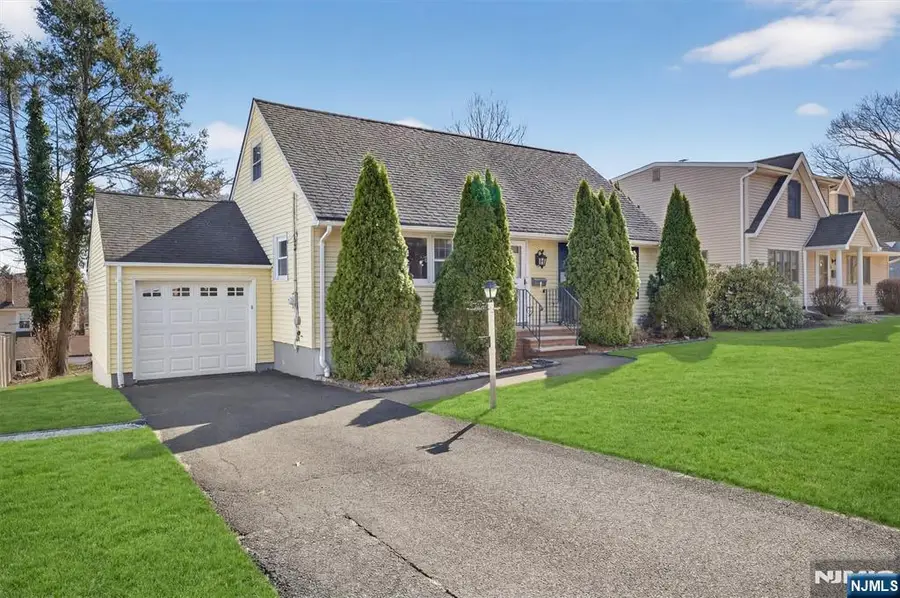 8 Laurel Street, Hawthorne, NJ 07506 - #2