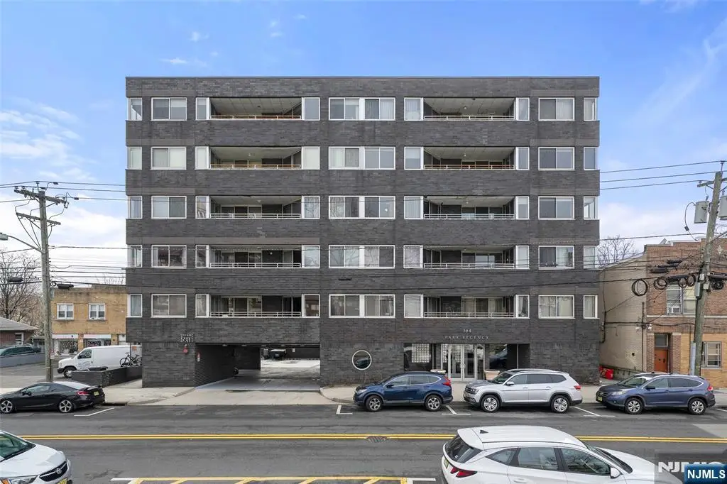 364 Palisade Avenue 5B, Cliffside Park, NJ 07010 - #1