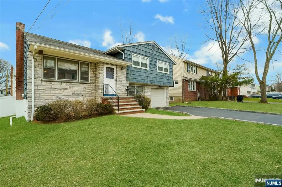 371 Greenwich Street, Bergenfield, NJ 07621 - #2