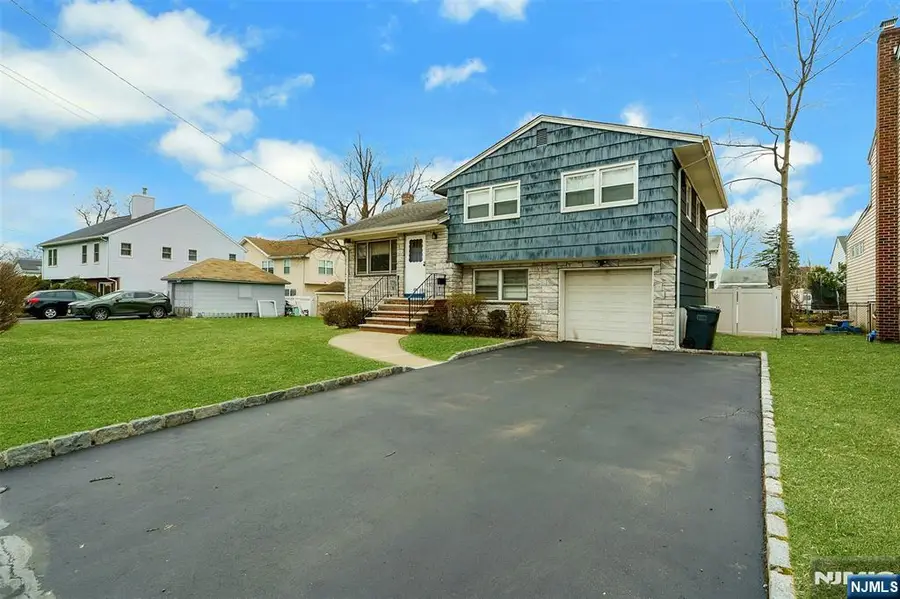 371 Greenwich Street, Bergenfield, NJ 07621 - #3