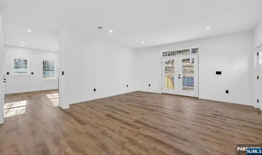 16 Valley View Drive, White Meadow Lake, NJ 07866 - #3