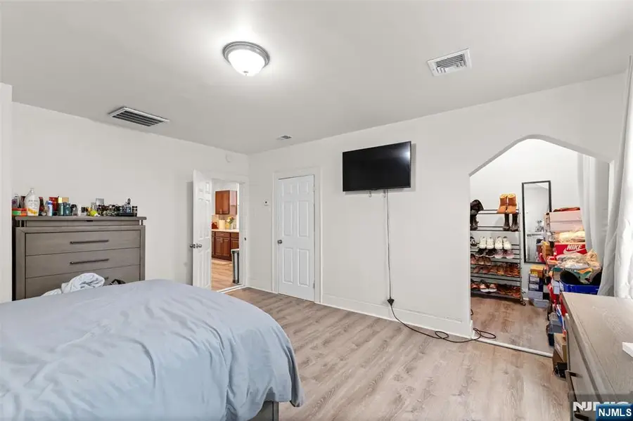 92 Devine Street, Newark, NJ 07106 - #3