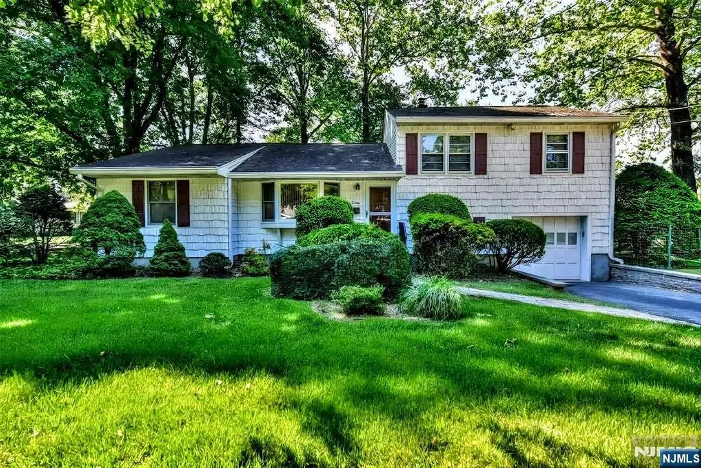 420 Park Avenue, Midland Park, NJ 07432 - #1