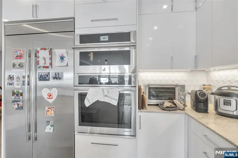 314 The Promenade, Edgewater, NJ 07020 - #2