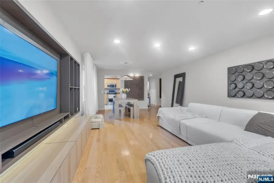 547 Gorge Road 2E, Cliffside Park, NJ 07010 - #2