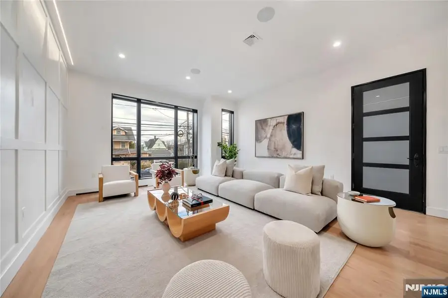 1047 Anderson Avenue B, Fort Lee, NJ 07024 - #3