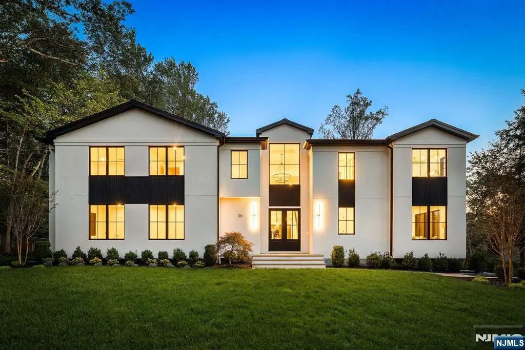 36 Hampshire Hill Road, Upper Saddle River, NJ 07458 - #1