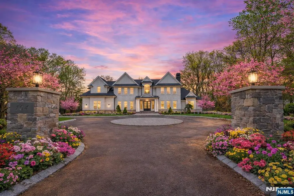 104 Chestnut Ridge, Saddle River, NJ 07458 - #1