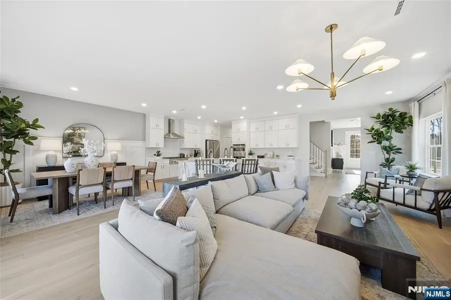22 Arlington Place, Fair Lawn, NJ 07036 - #3