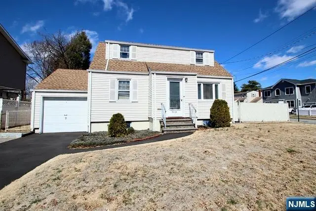 39-23 Van Duren, Fair Lawn, NJ 07410 - #1