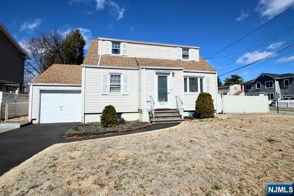 39-23 Van Duren, Fair Lawn, NJ 07410