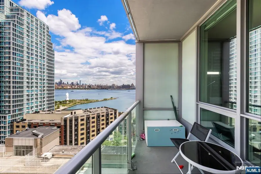 20 Newport Parkway 1812, Jersey City, NJ 07310 - #3