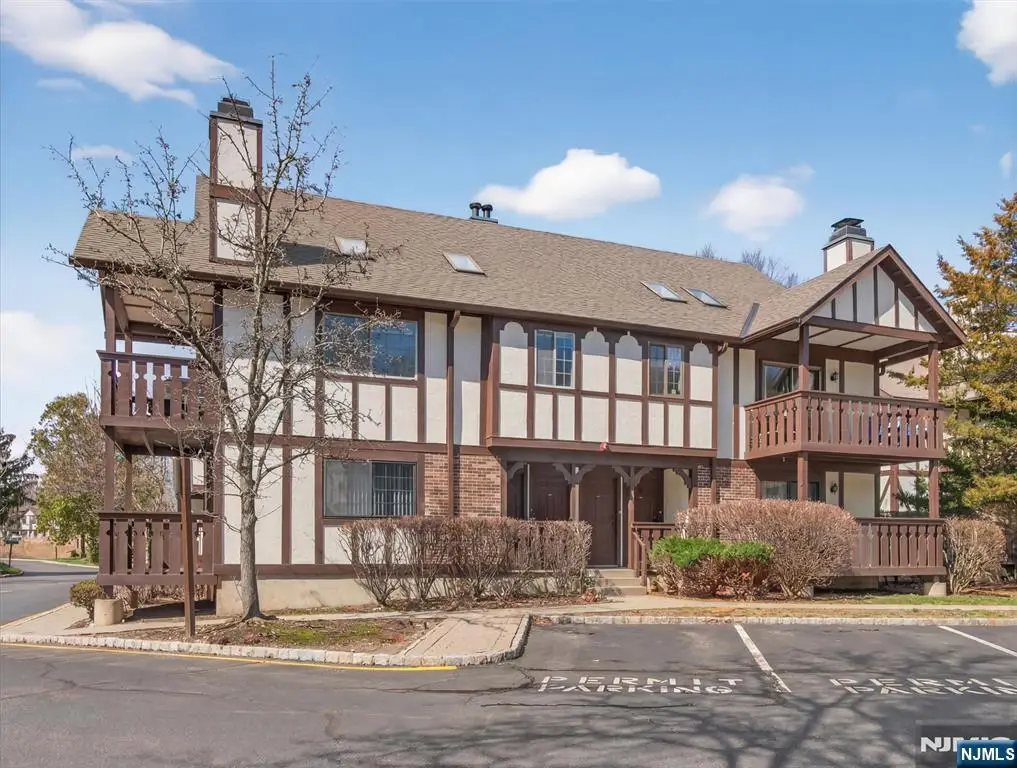 2506 Hemingway Lane, Mahwah, NJ 07430 - #1