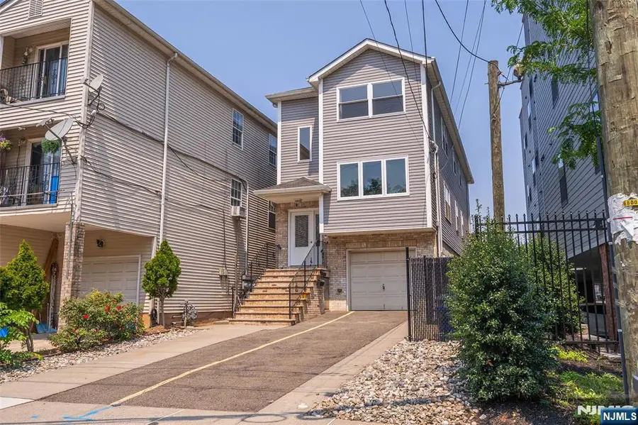 1117 Chestnut Street, Elizabeth, NJ 07201 - #2
