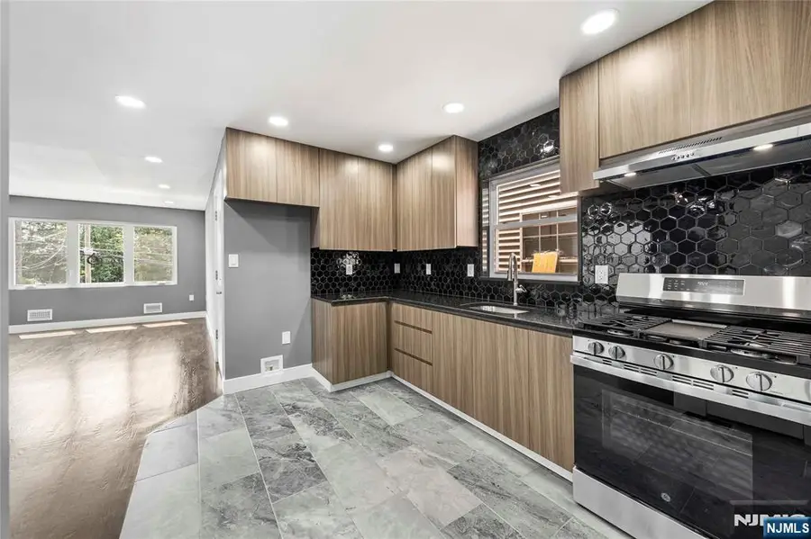 1117 Chestnut Street, Elizabeth, NJ 07201 - #3