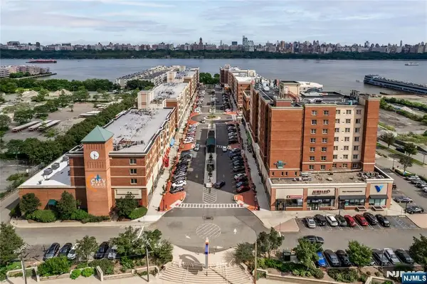 6404 City Place, Edgewater, NJ 07020