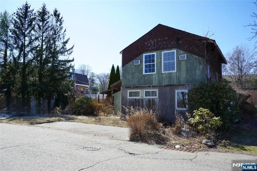 83 Roosevelt Avenue, Butler, NJ 07405 - #3