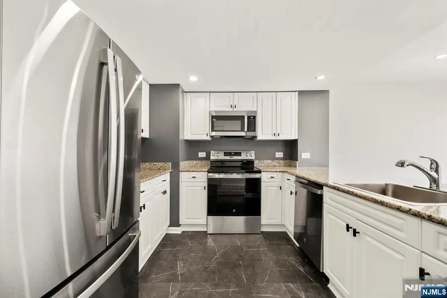 100 Old Palisade Road 914, Fort Lee, NJ 07024 - #3