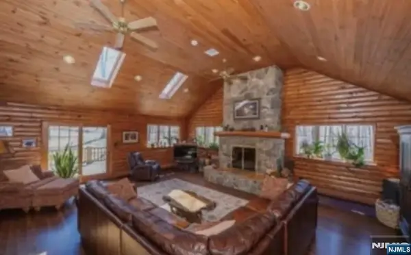 9 Buckhaven Trail, Hardyston, NJ 07460