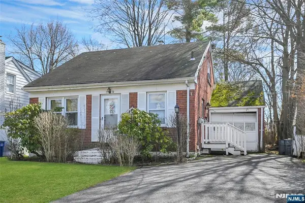 79 Forest Road, Dumont, NJ 07628