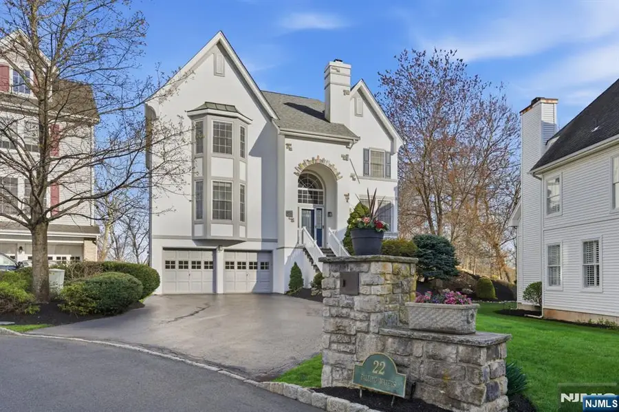 22 Falling Waters, Oakland, NJ 07436 - #2