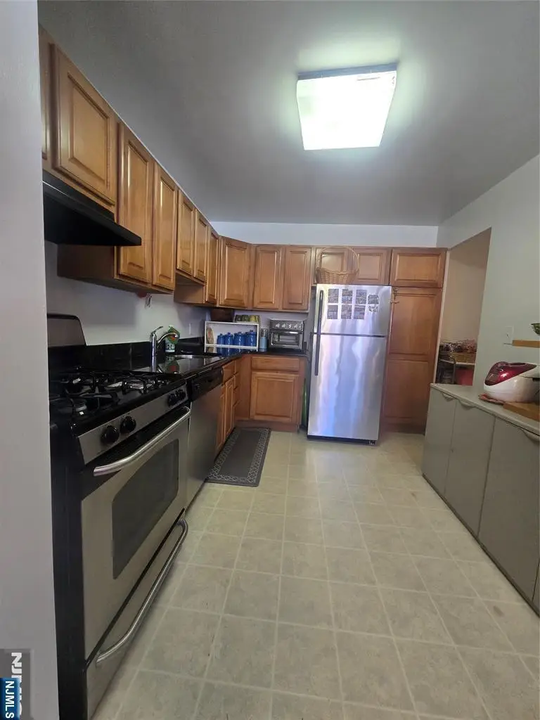 2352 Linwood Avenue 4H, Fort Lee, NJ 07024 - #3