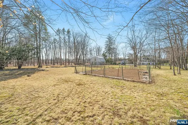 510 W Saddle River Road, Ridgewood, NJ 07450