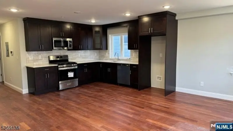 560 11th Street, Newark, NJ 07107 - #3