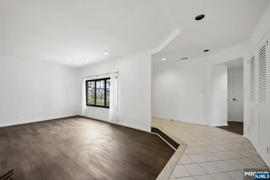 1431 John Street, Fort Lee, NJ 07024 - #3