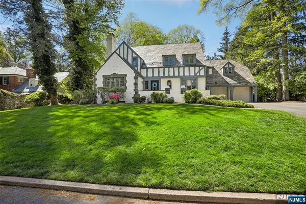 45 Wyncote Road, Ho-Ho-Kus, NJ 07423