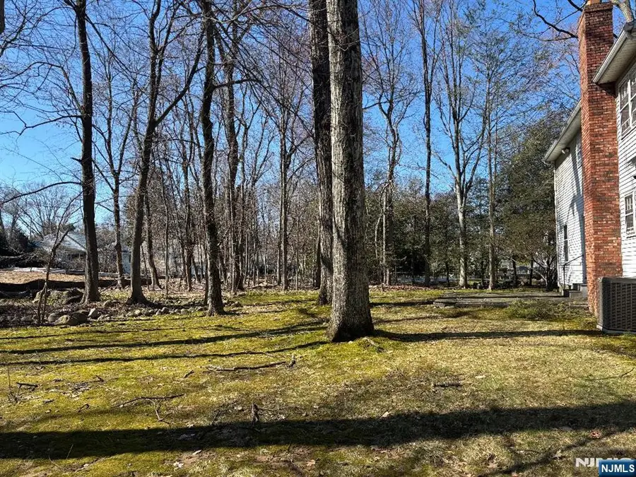 225 Navajo Drive, Wyckoff, NJ 07481 - #3