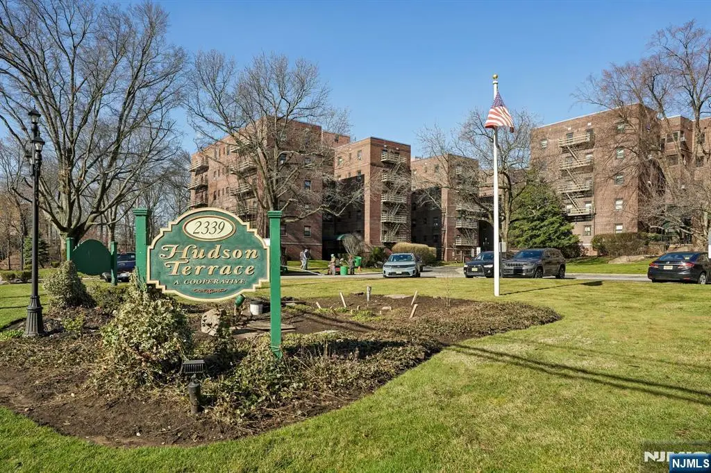 2329 Hudson Terrace E9, Fort Lee, NJ 07024 - #1