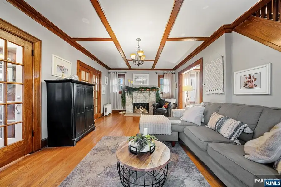 81 Vreeland Avenue, Midland Park, NJ 07432 - #3