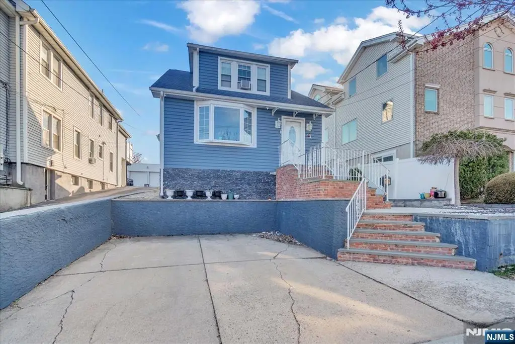 644 Valley Brook Avenue, Lyndhurst, NJ 07071 - #1