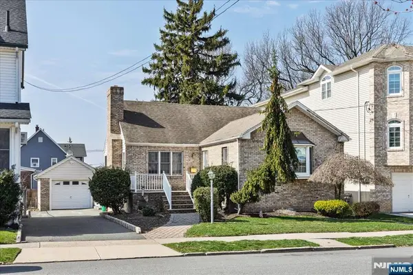618 3rd Avenue, Lyndhurst, NJ 07071