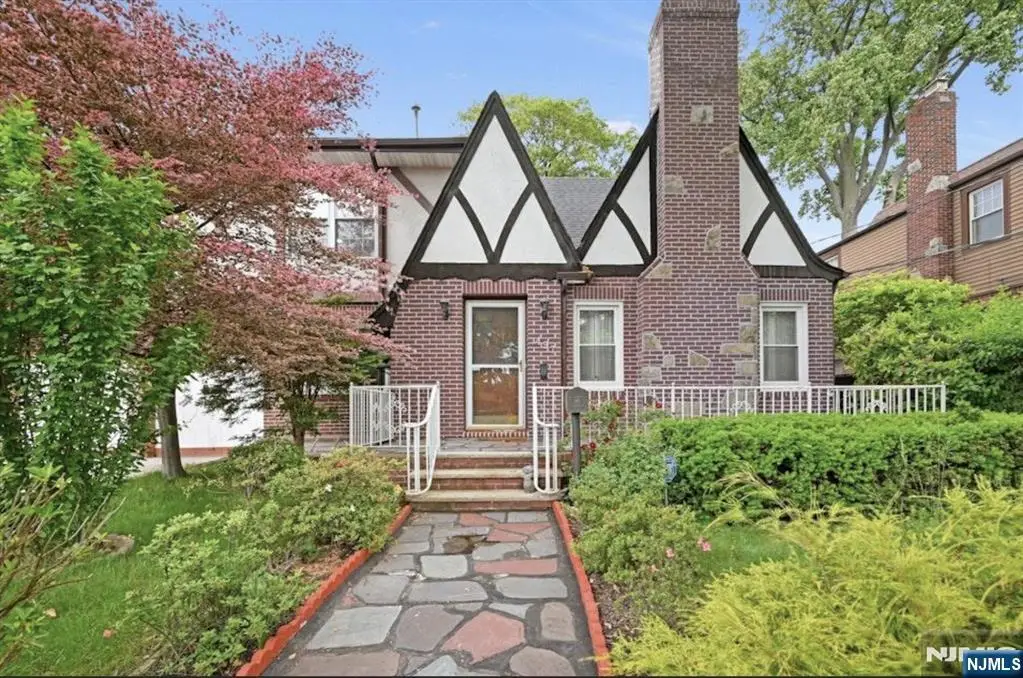 497 Oakdene Avenue, Ridgefield, NJ 07657 - #1