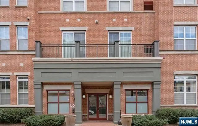 443 2nd Street 406, Jersey City, NJ 07302 - #2