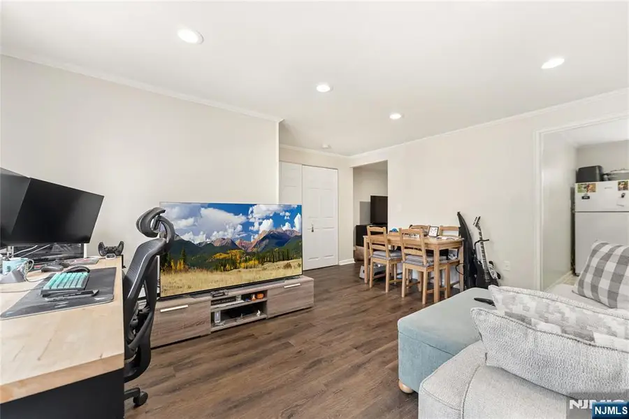 70 Hastings A, Rutherford, NJ 07070 - #3