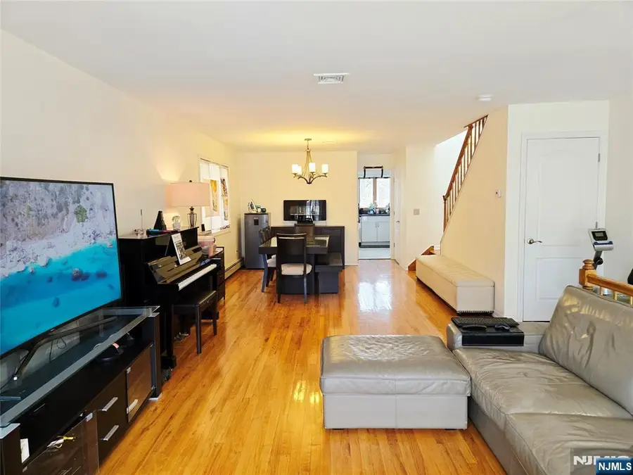 2478 6th Street #B, Fort Lee, NJ 07024 - #2