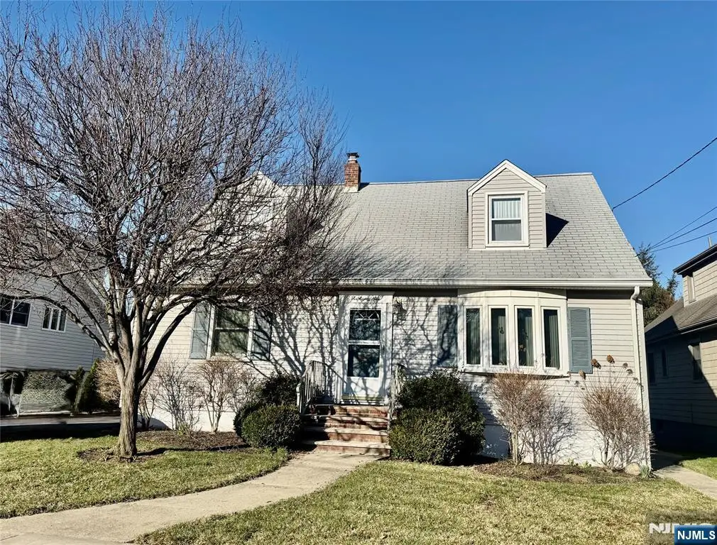 689 Linden Avenue, Ridgefield, NJ 07657 - #1