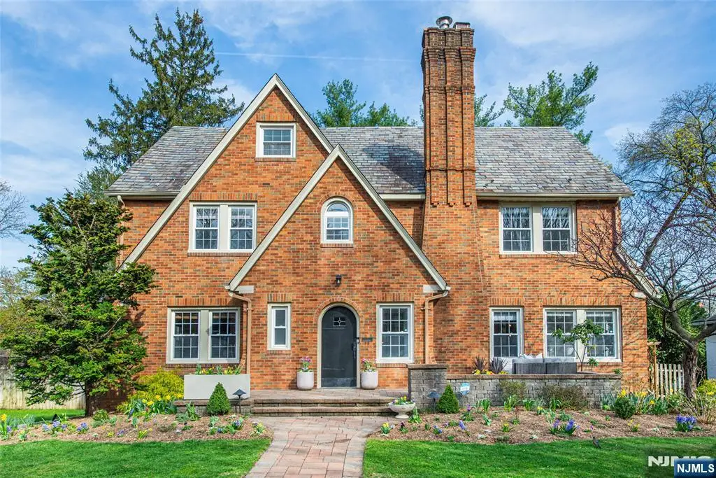 19 The Fairway, Montclair, NJ 07043 - #1