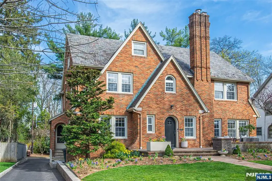 19 The Fairway, Montclair, NJ 07043 - #3