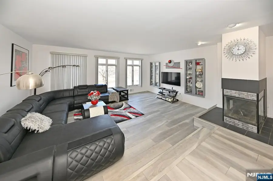 64 Lakeview Drive, Old Tappan, NJ 07675 - #3