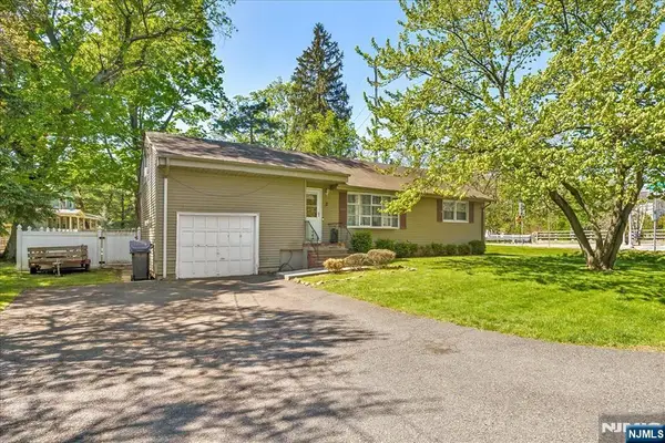 2 Francisco Avenue, Little Falls, NJ 07424
