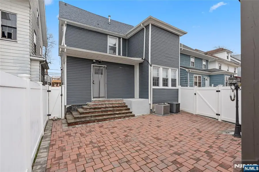 886-888 Degraw Avenue, Newark, NJ 07104 - #3