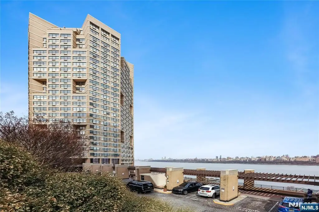 7004 Kennedy Boulevard 4A, Guttenberg, NJ 07093 - #1