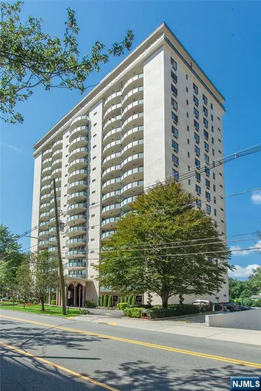 125 Prospect Avenue 5B, Hackensack, NJ 07601 - #1